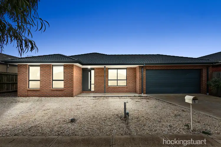 5 Mullans Street, Melton South VIC 3338