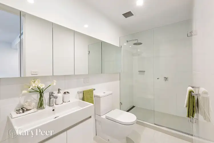 Sixth view of Homely apartment listing, 2/220 Burke Road, Glen Iris VIC 3146