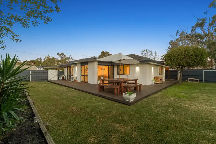 12 Hunt Drive, Seaford VIC 3198