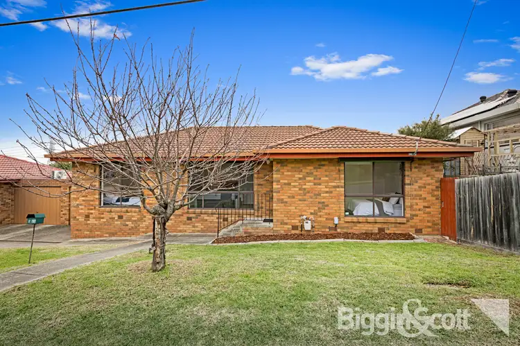 2/25 Duffy Street, Maribyrnong VIC 3032