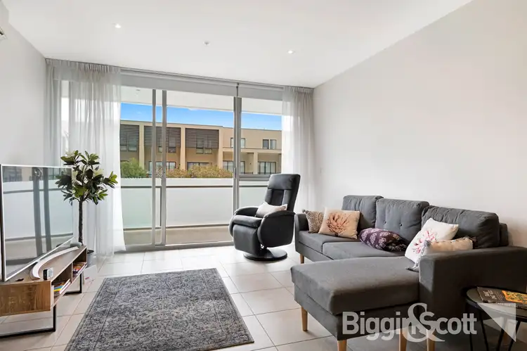 Third view of Homely apartment listing, 7/12 Crefden Street, Maidstone VIC 3012