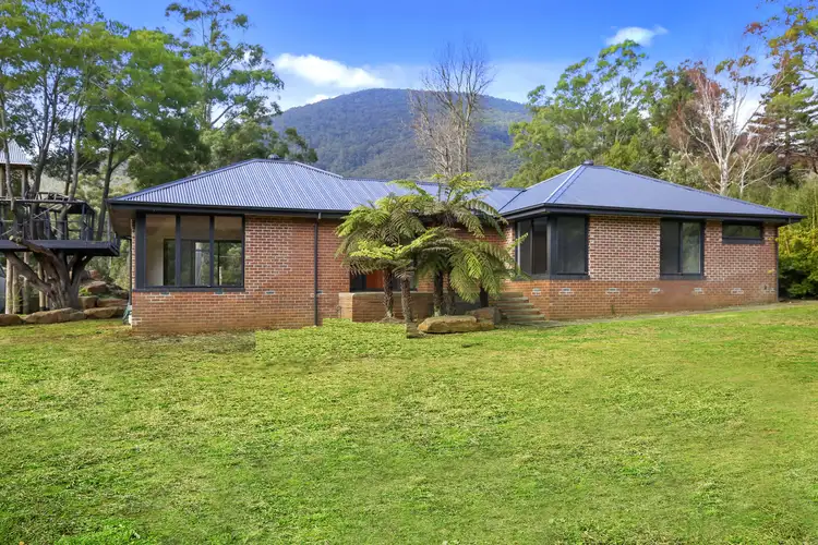 23 Clarke Avenue, Warburton VIC 3799
