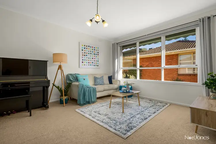 2/10 Mitchell Road, Mont Albert North VIC 3129