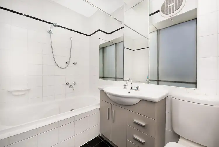 Sixth view of Homely apartment listing, 25/16a Chapel Street, St Kilda VIC 3182