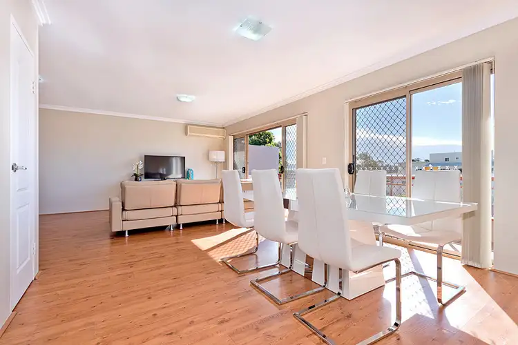 19/43-45 Preston  Street, Jamisontown NSW 2750