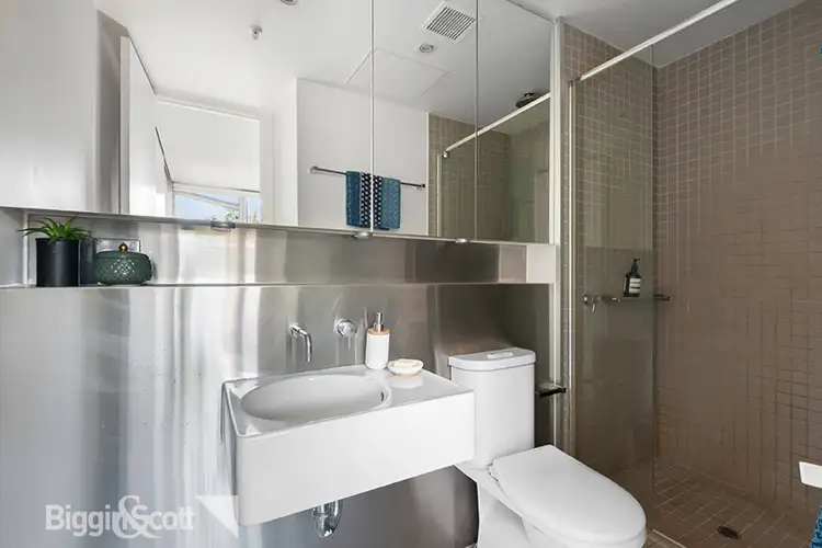 Fifth view of Homely apartment listing, 17/52 Fitzroy Street, St Kilda VIC 3182
