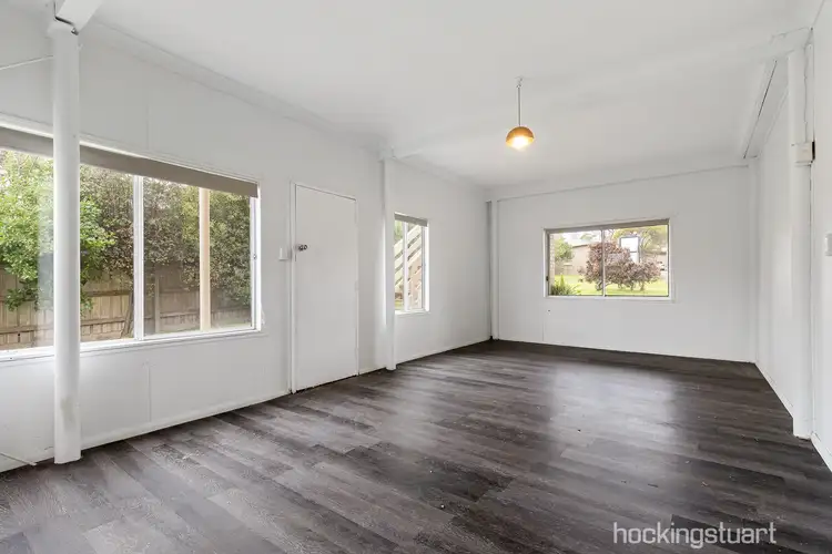 Sixth view of Homely house listing, 8 Glendale Grove, Mccrae VIC 3938