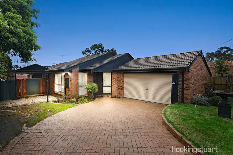 27 Mount Erin Crescent, Frankston South VIC 3199