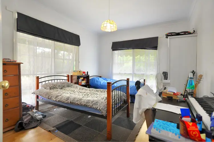 Sixth view of Homely house listing, 60 Louise Court, Haddon VIC 3351