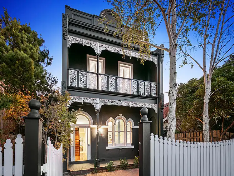 11 Oak Grove, St Kilda East VIC 3183