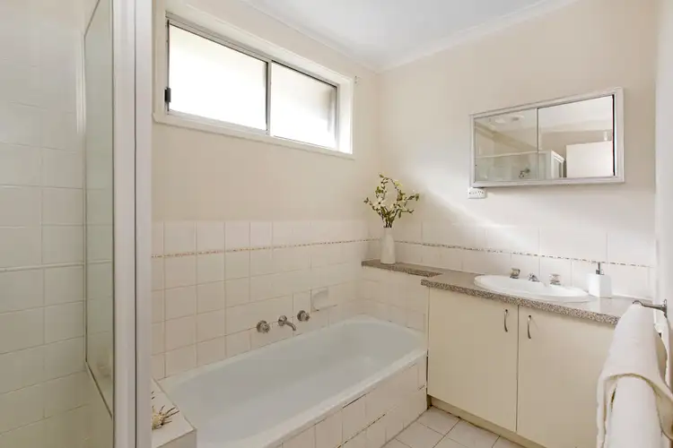 Sixth view of Homely unit listing, 2/104 Para Road, Montmorency VIC 3094