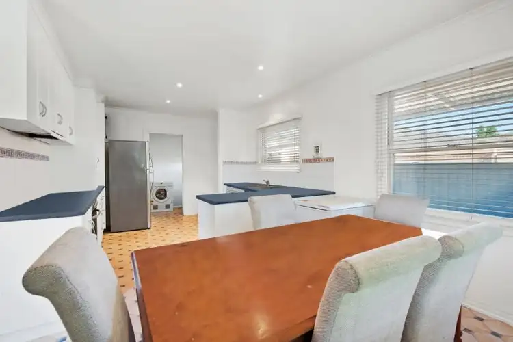 Fifth view of Homely house listing, 1/47 Pauls Crescent, Wendouree VIC 3355