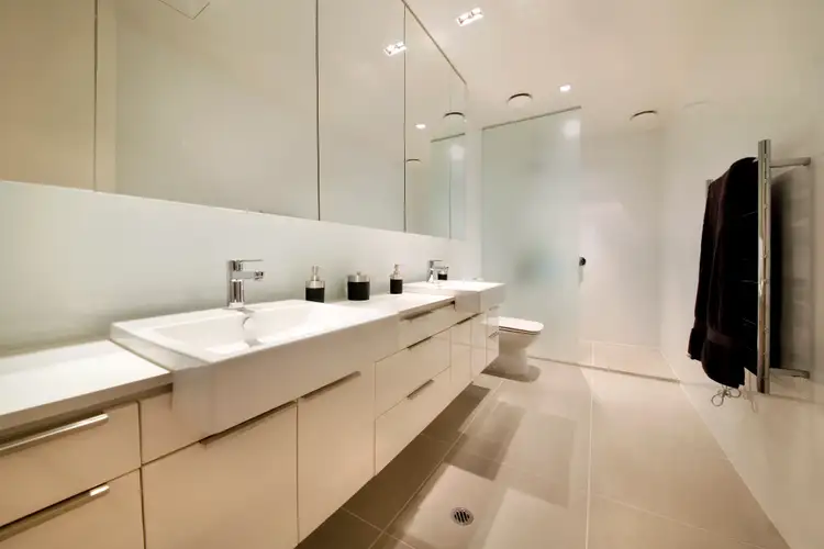 Fifth view of Homely apartment listing, 44/15 Beach Road, Hampton VIC 3188