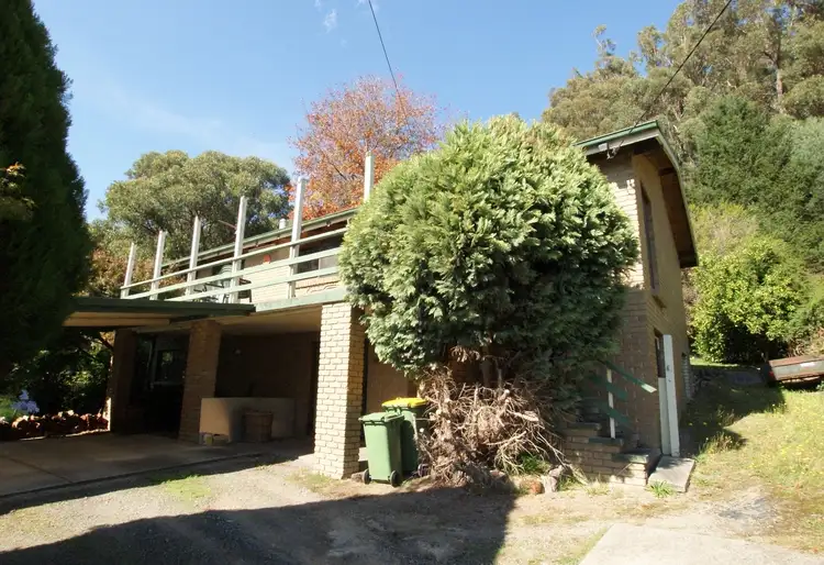 16 Boronia Road, Warburton VIC 3799