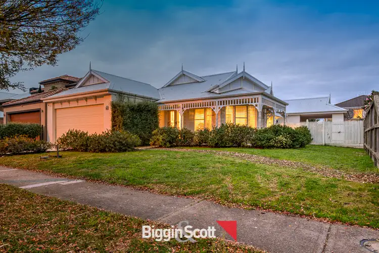 18 Moreton Bay Boulevard, Lyndhurst VIC 3975