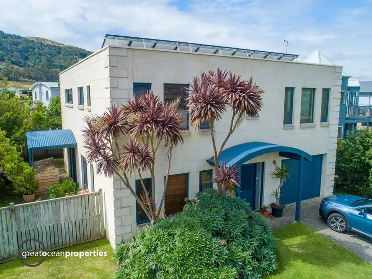 6 Holzer Drive, Apollo Bay VIC 3233