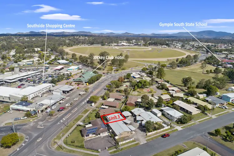 3/4 Leonard Street, Southside QLD 4570