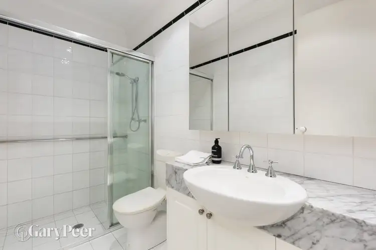 Sixth view of Homely house listing, 33 Newlyn Street, Caulfield VIC 3162
