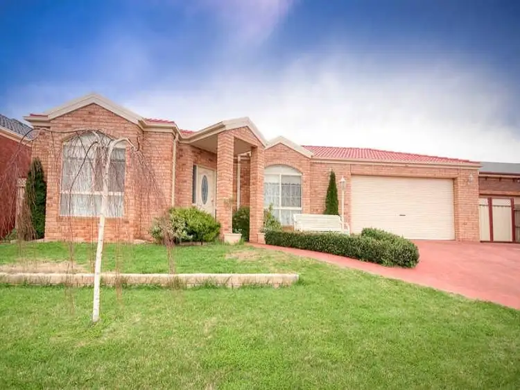 22 Valley View Grove, Harkness VIC 3337