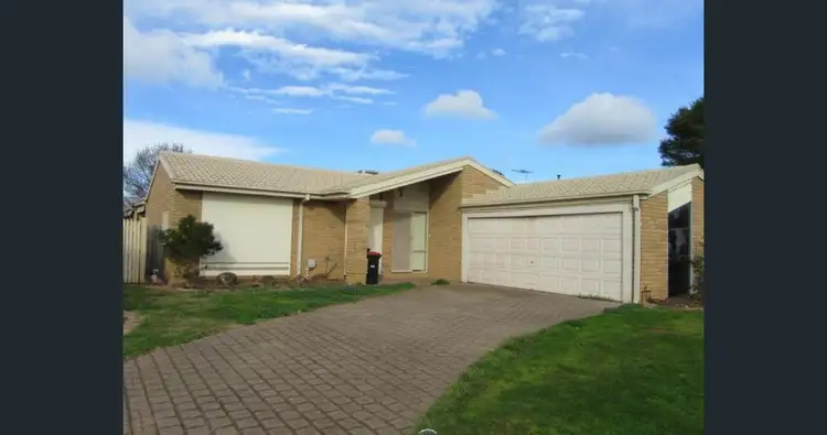 35 Pinnacle Crescent, Brookfield VIC 3338
