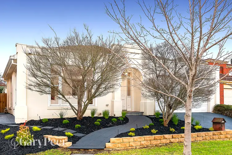 5 Winston Way, Murrumbeena VIC 3163