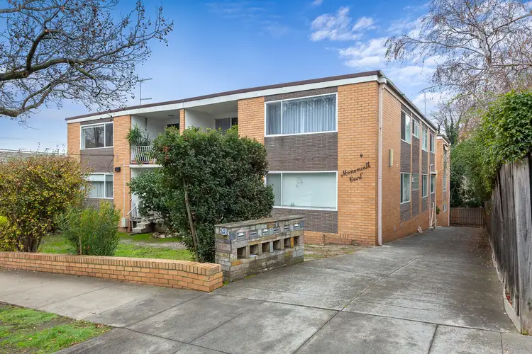 2/9 Monomeath Avenue, Toorak VIC 3142