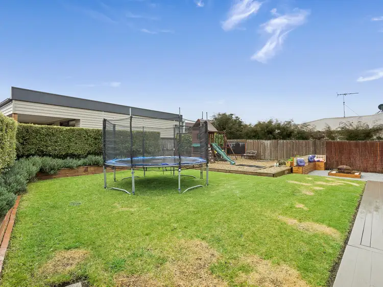5 Sunnymead Avenue, Torquay VIC 3228
