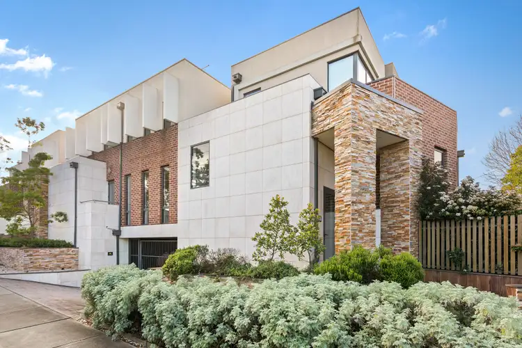 2/215 High Street, Templestowe Lower VIC 3107