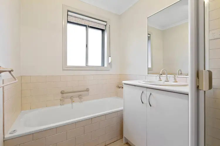 Fifth view of Homely unit listing, 2/34 Sherbrook Avenue, Ringwood VIC 3134