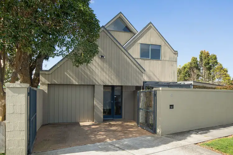 2/63 Salmon Street, Hastings VIC 3915