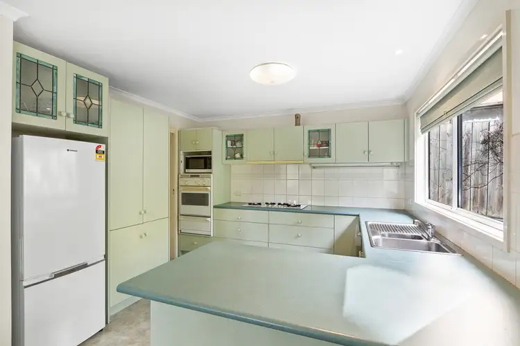 Fifth view of Homely house listing, 33 Grant Crescent West, Ringwood VIC 3134