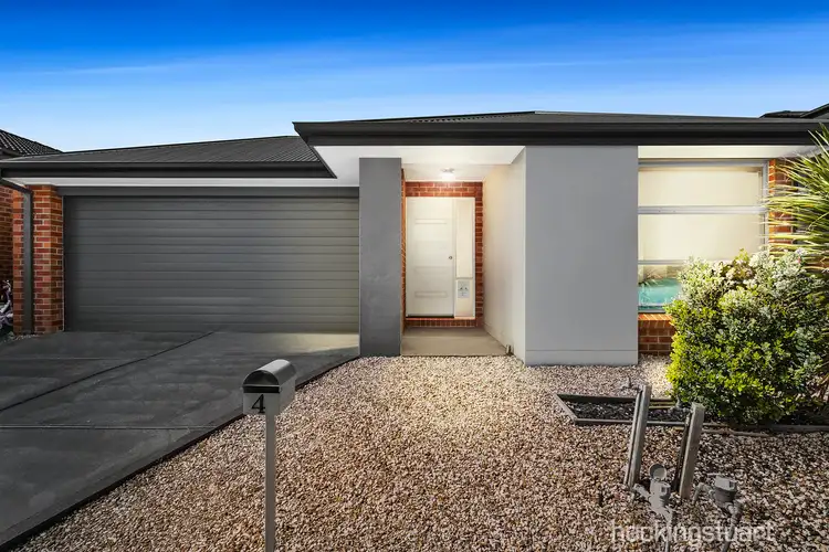 4 Maryburgh Road, Melton South VIC 3338