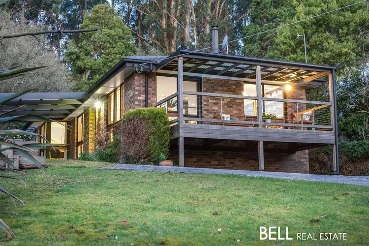 9 Seaview Avenue, Ferny Creek VIC 3786