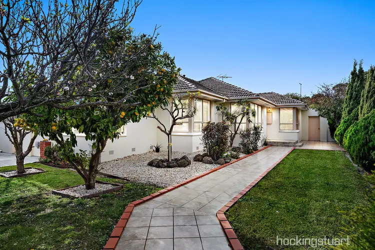 27 Greendale Road, Bentleigh East VIC 3165
