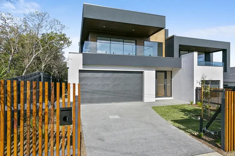 2/26 Fulton Avenue, Mornington VIC 3931