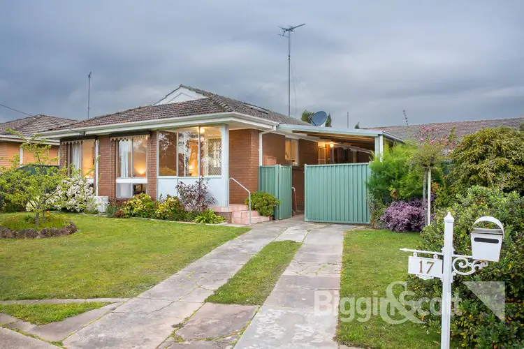 17 Waldemar Street, Wendouree VIC 3355
