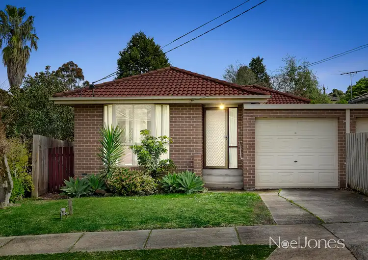 10 Locksley Close, Bayswater VIC 3153