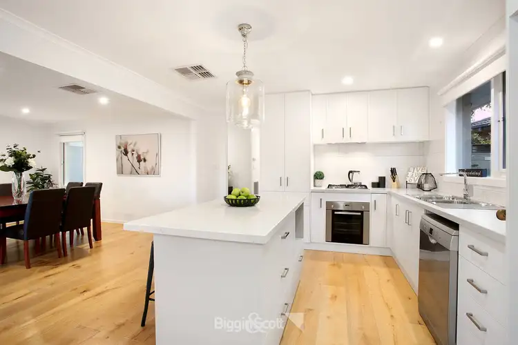 1/14 Greystoke Court, Berwick VIC 3806