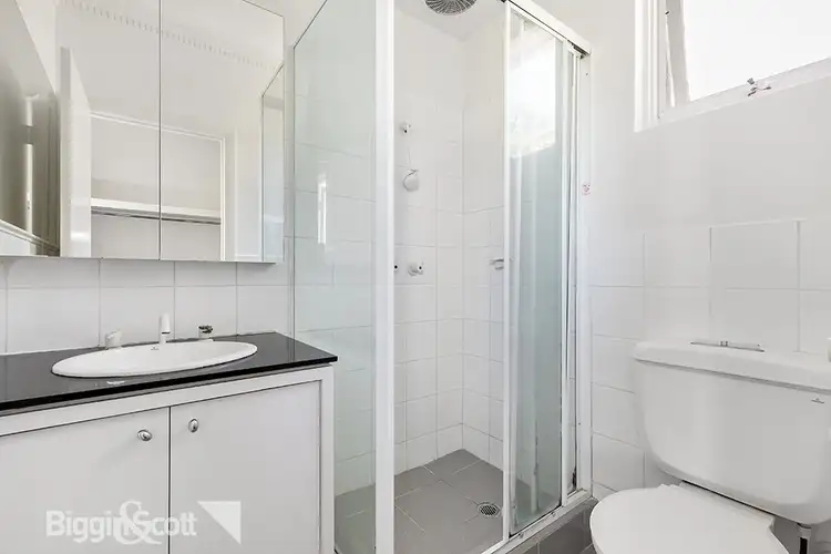 Fourth view of Homely apartment listing, 8/16 Maple Grove, Toorak VIC 3142