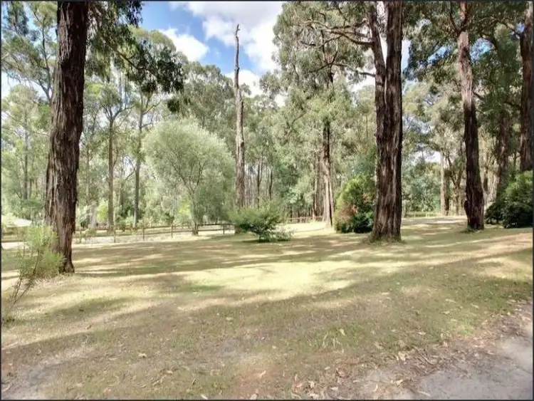 Fourth view of Homely house listing, 4 Woodrow Court, Cockatoo VIC 3781