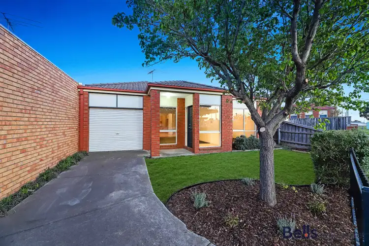 2/36A Robinsons Road, Deer Park VIC 3023