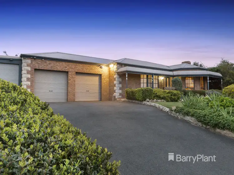 27 Ellinbank Crescent, Mornington VIC 3931