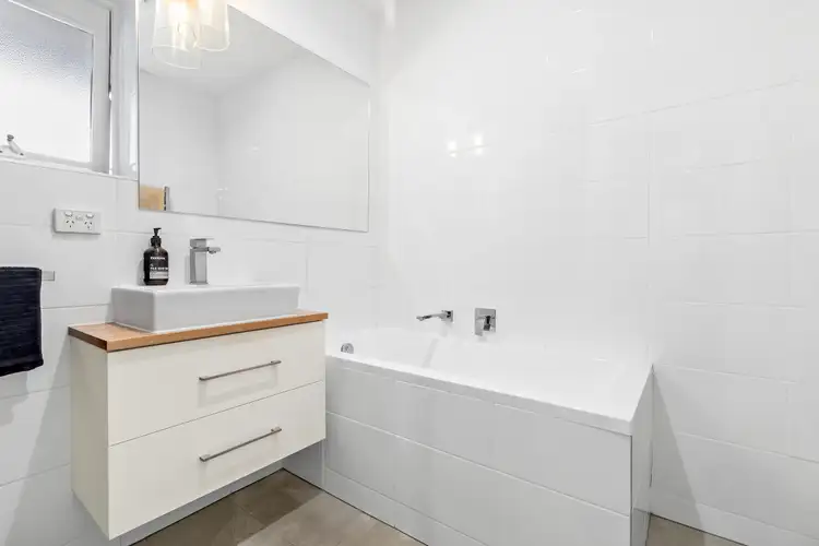 Fifth view of Homely apartment listing, 5/13 Lansdowne Road, St Kilda East VIC 3183