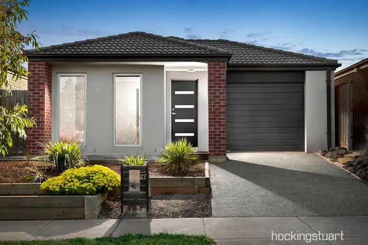 27 Oldbridge Boulevard, Melton South VIC 3338