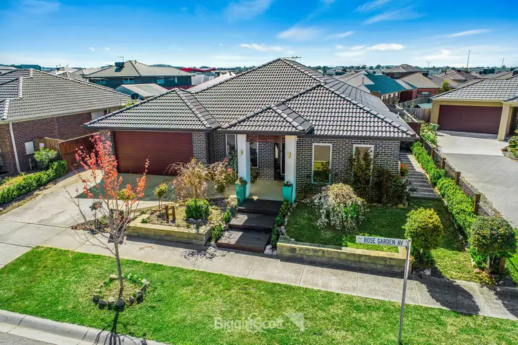 12 Rose Garden Avenue, Officer VIC 3809