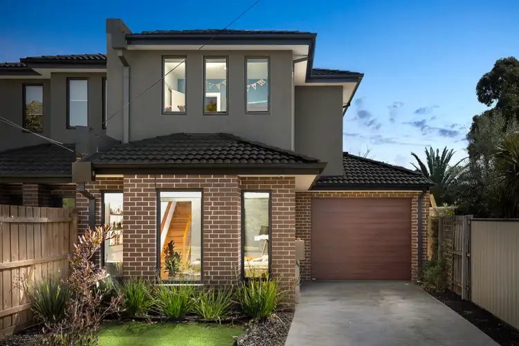 16 Spear Court, Altona VIC 3018