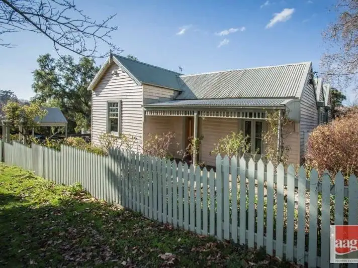 5 Templeton  Street, Clunes VIC 3370