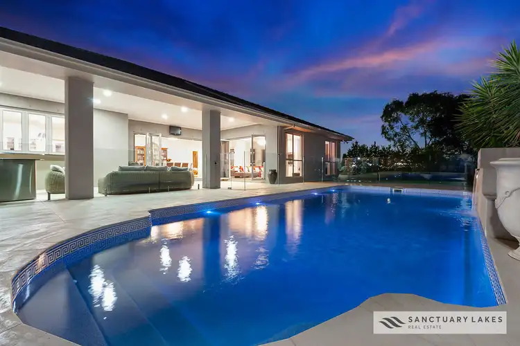 13 Greg Norman Drive, Sanctuary Lakes VIC 3030