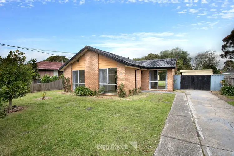 34 Clairmont Avenue, Cranbourne VIC 3977