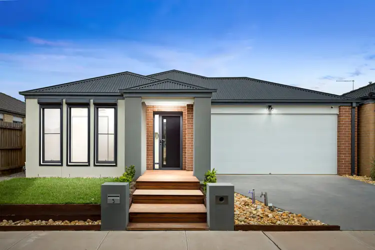5 Leon Drive, Melton South VIC 3338